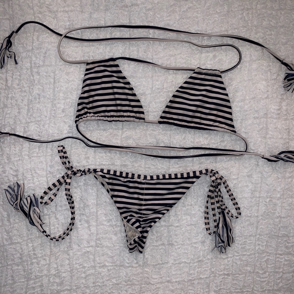 ACACIA striped Canons top + Rio bottoms